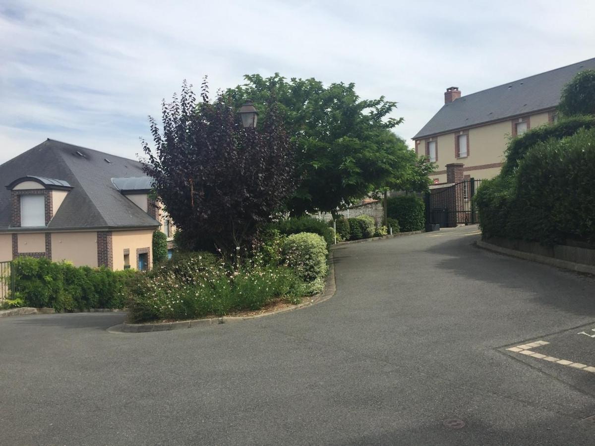 Beautiful Ground Floor 2 Bedroom Apartment Honfleur Eksteriør bilde